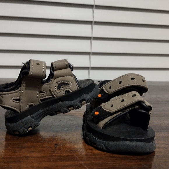 Baby Connection Size 1 Sandals NEW - Picture 1 of 6